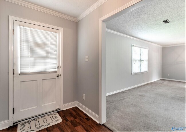 Building Photo - 1201 Aldridge Dr SE