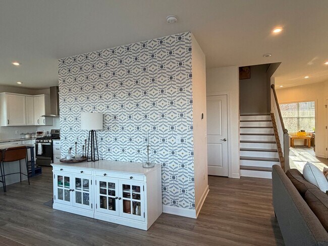 Building Photo - 1078 Delphi Ln