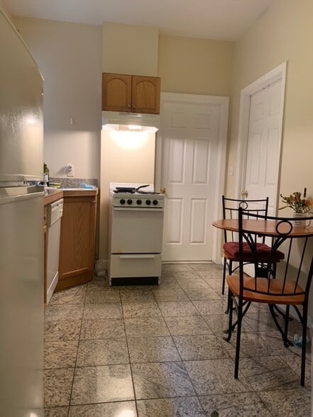 Building Photo - 38 Hemenway St