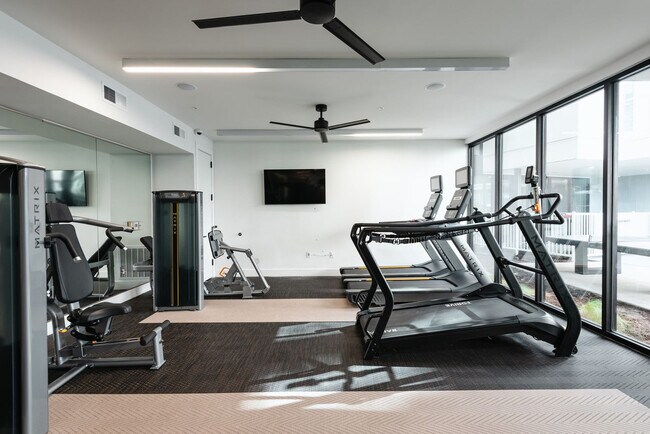 Building Photo - 5820 1/2 Cameron Road-SI FL4-ID1303396P