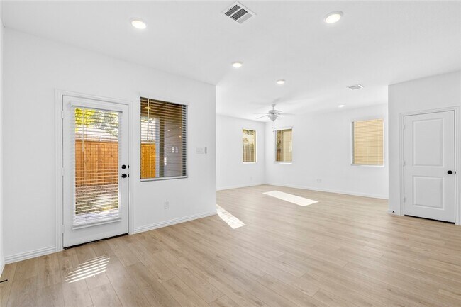 Building Photo - 6930 Terlingua Dr