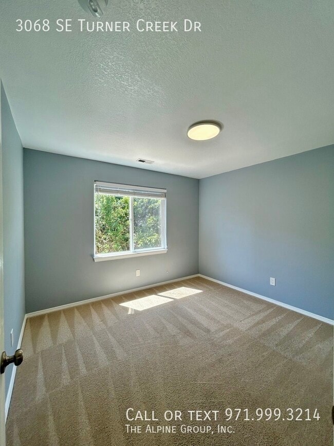 Building Photo - 3068 SE Turner Creek Dr