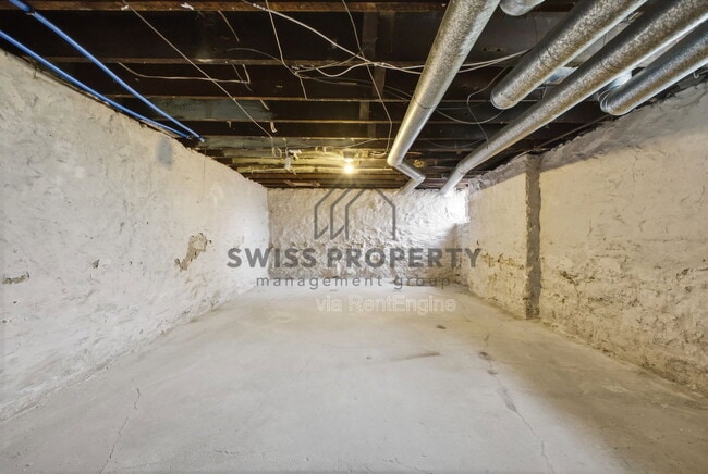 Building Photo - 387 St Clair Ave
