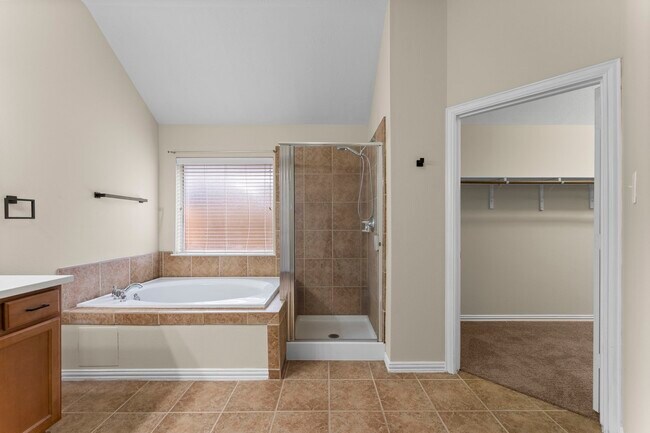 Building Photo - 31323 Trinity Park Ln