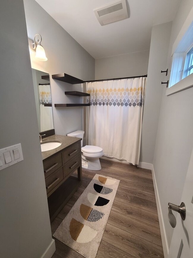 Building Photo - 2 bed, 2 bath newer construction condo