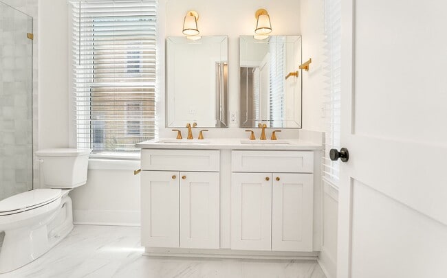 Building Photo - Downtown Beaufort Charmer