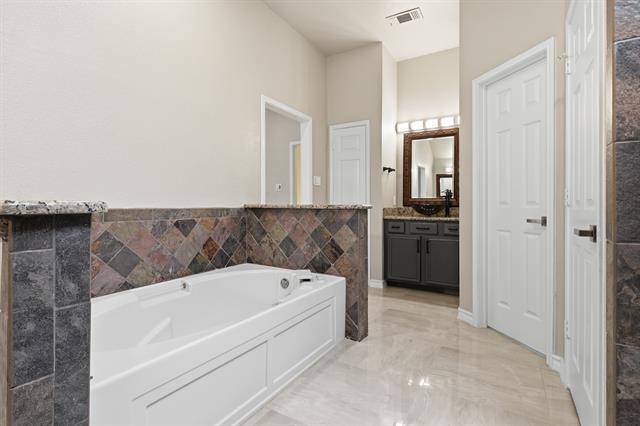 Building Photo - 3705 Menard Dr