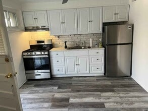 Building Photo - 7504 School Ave