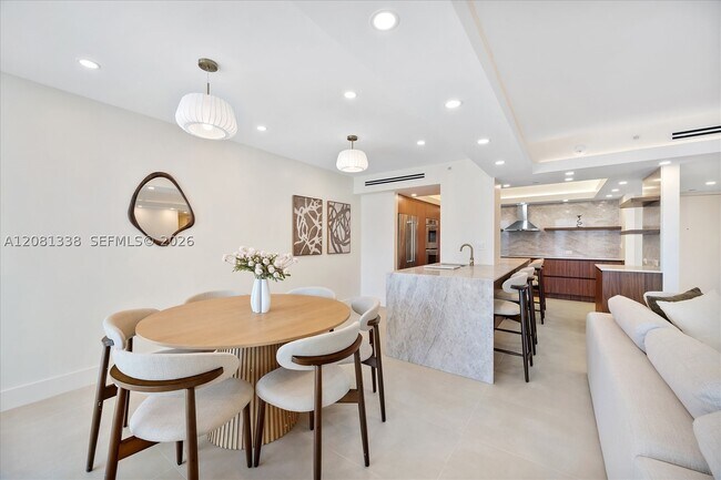 Building Photo - 19355 Turnberry Way