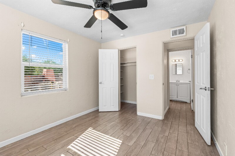 Building Photo - 3833 N Tyndall Ave