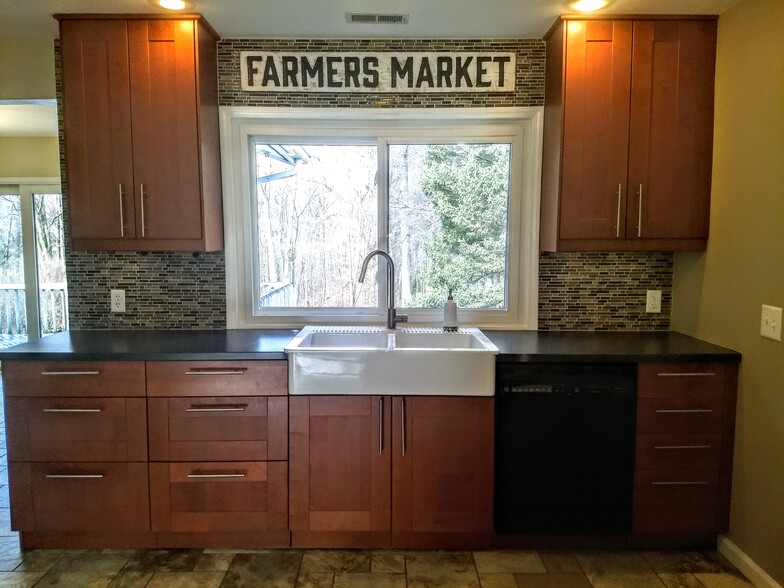 Kitchen - 16351 Petro Dr