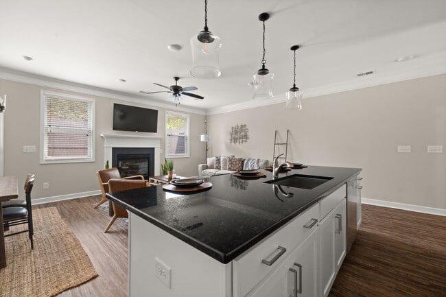 Building Photo - 3604 Silvery Wy