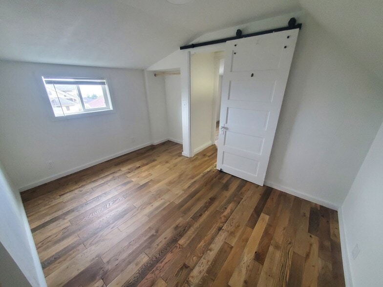 Building Photo - 593 Rivington St