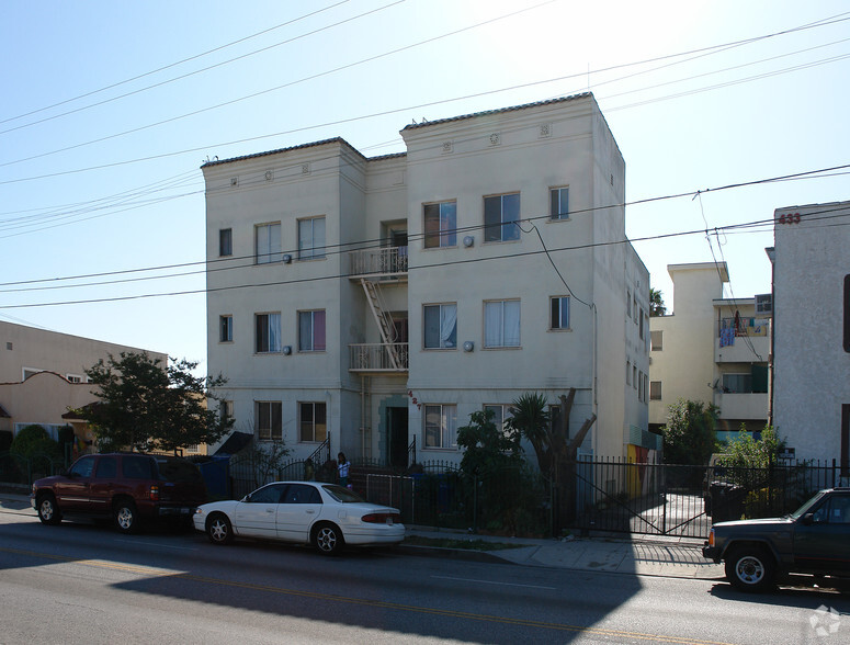Building Photo - 427 N Normandie Ave