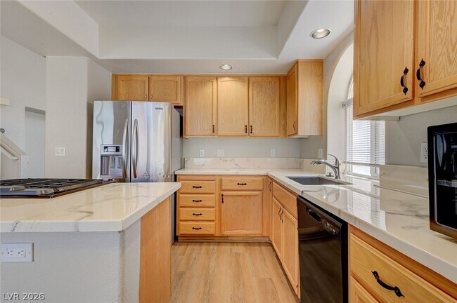 Building Photo - 8752 Raindrop Canyon Ave