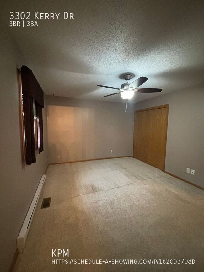 Building Photo - 3302 Kerry Dr