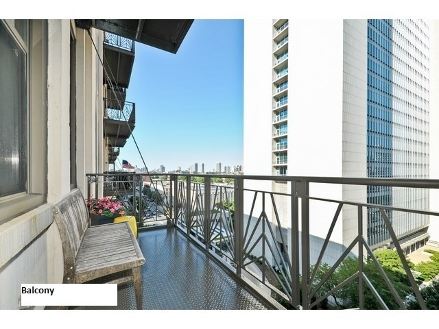 Balcony facing East view - 758 N Larrabee St