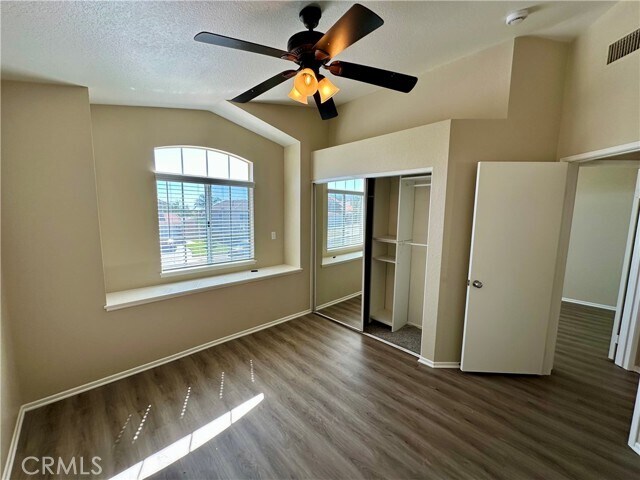 Building Photo - 3680 N Live Oak Ave