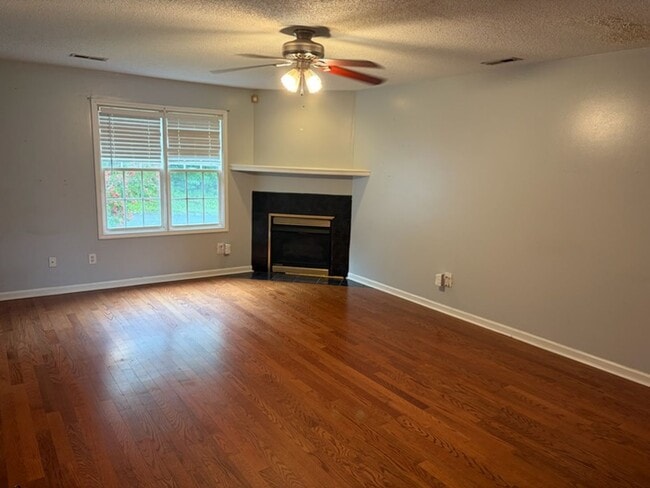 Building Photo - 122 Arrowhead Dr
