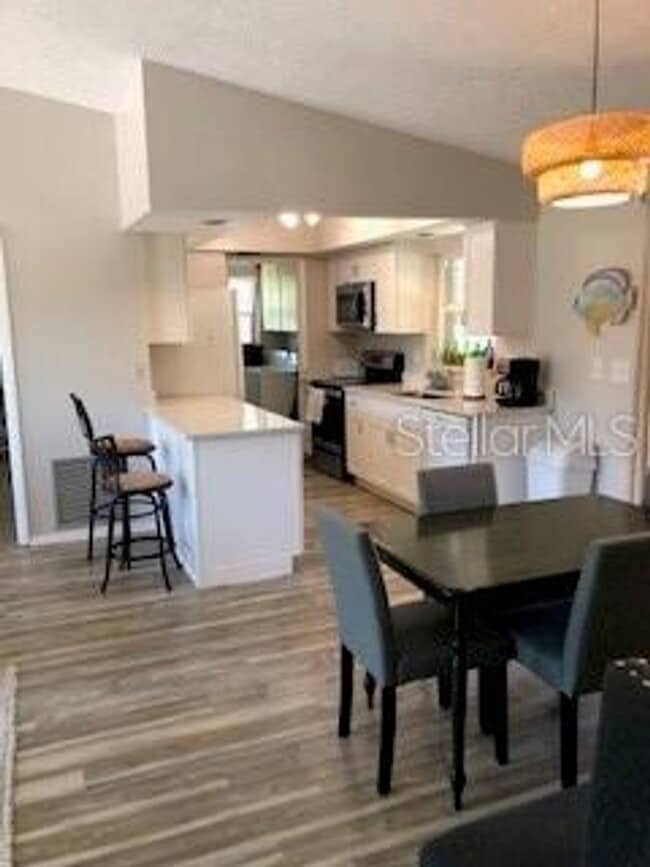 Building Photo - AVAILABLE LONG OR SHORT TERM