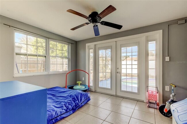 Building Photo - 3041 Huntington Rd