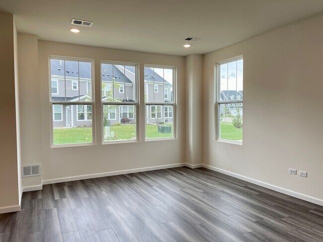 Building Photo - 721 Dropseed Ln