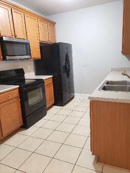 Building Photo - Move in Ready