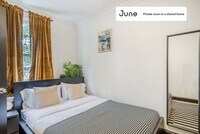 Building Photo - Room in Shared 5 bed/1 bath home