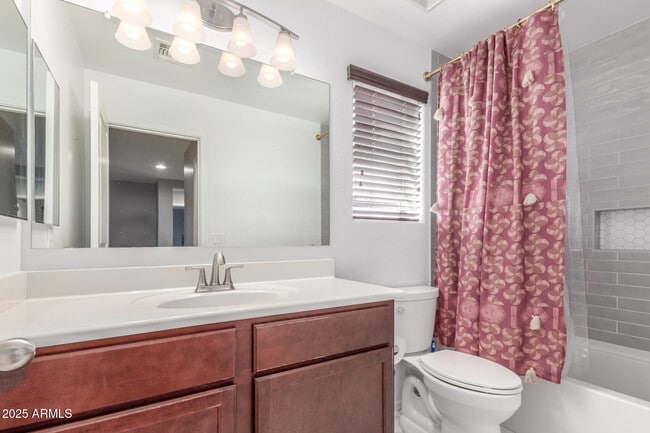 Building Photo - 4135 E Waterman Ct