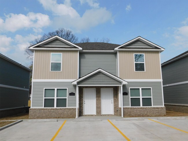 Building Photo - 1711 Jackson St