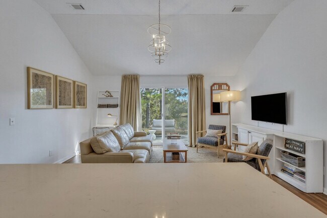 Building Photo - 142 West Tisbury Lane