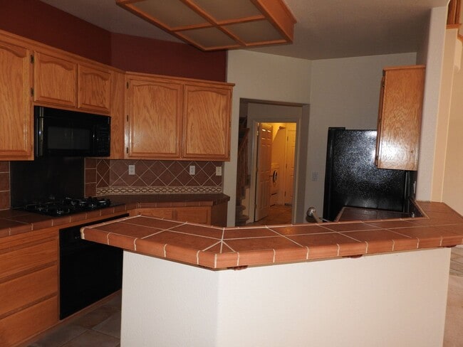 Building Photo - Beautiful Granite Bay Home in Gated Community