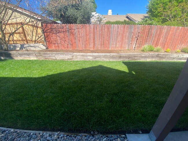 Building Photo - 1275 Peterson Ranch Rd