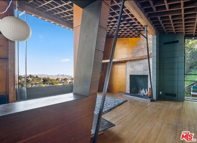Building Photo - 8663 Nash Dr