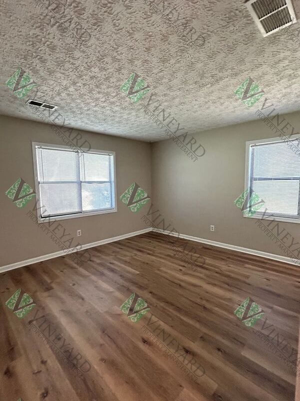 Building Photo - 166 Kimberly Way SW
