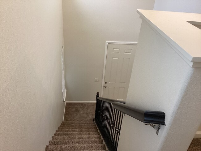 Building Photo - 6319 E Creek View Ln