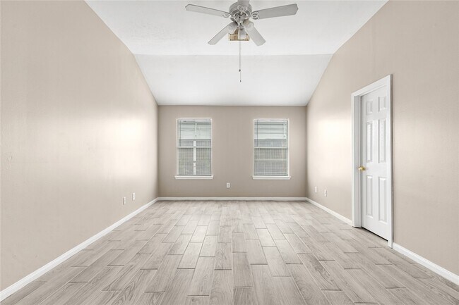 Building Photo - 17250 Cricketbriar Ct