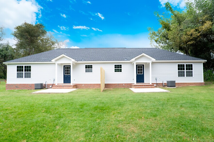 Back (photos of front coming soon) - 805 Martin St