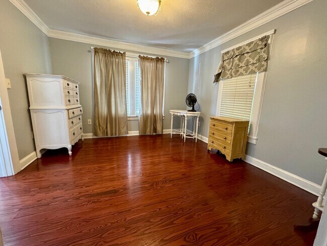 Building Photo - Great 3 Bed 2 Bath Home in Seminole Heights
