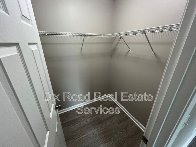 Building Photo - 505 Herbert Ave