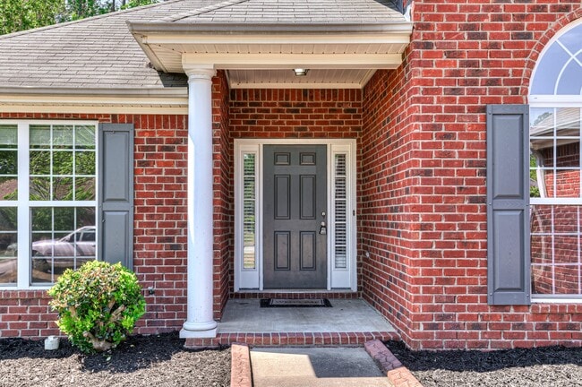 Building Photo - 1231 Pinnacle Dr