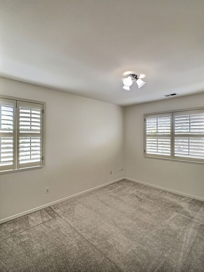 Building Photo - 2997 Briona Ct