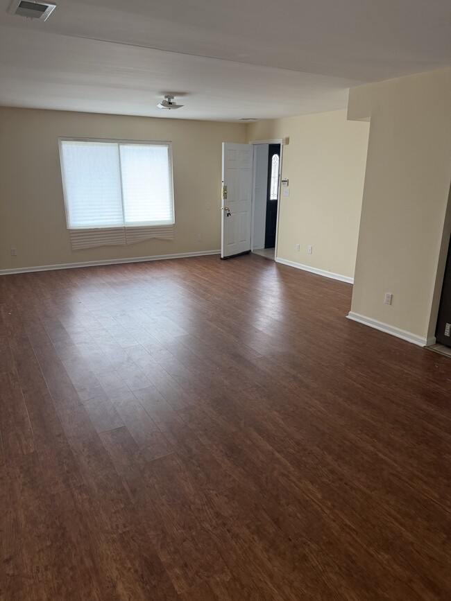 Building Photo - 183 Chancellor Ave