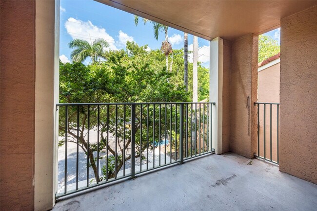 Building Photo - 4808 N State Rd 7