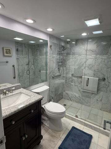 Building Photo - 5200 N Flagler Dr