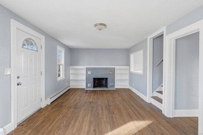 Building Photo - 37 1/2 South St