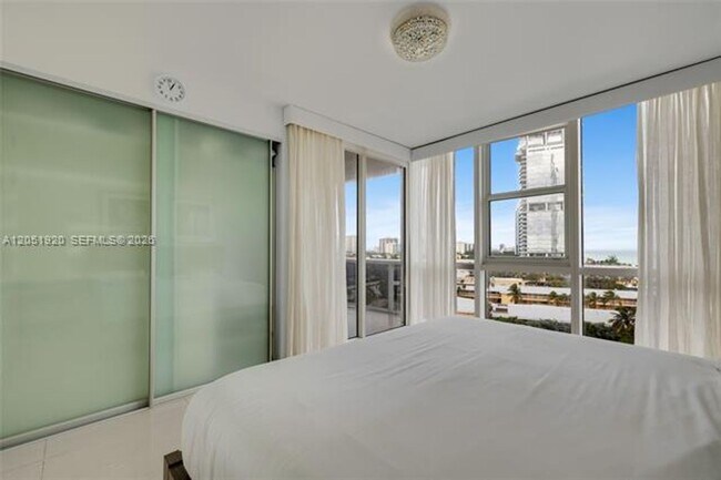 Building Photo - 18201 Collins Ave
