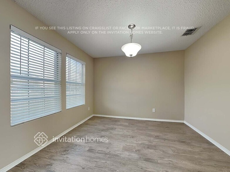 Building Photo - 1542 Melrose Ln