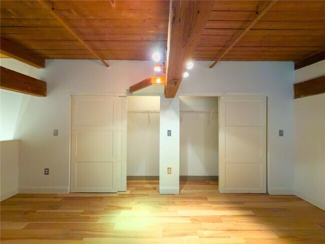 Building Photo - 494 Woonasquatucket Ave