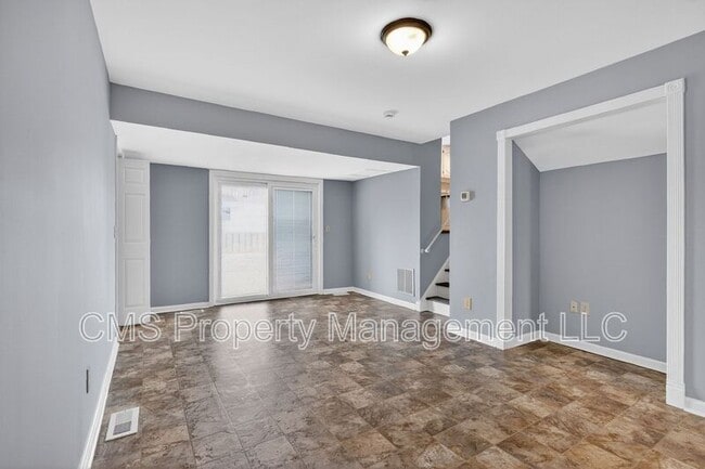 Building Photo - 77 Marsh Ave